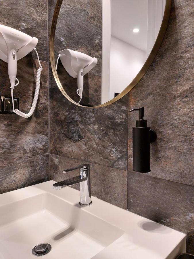 נאזרה Liris Holiday Apartments מראה חיצוני תמונה