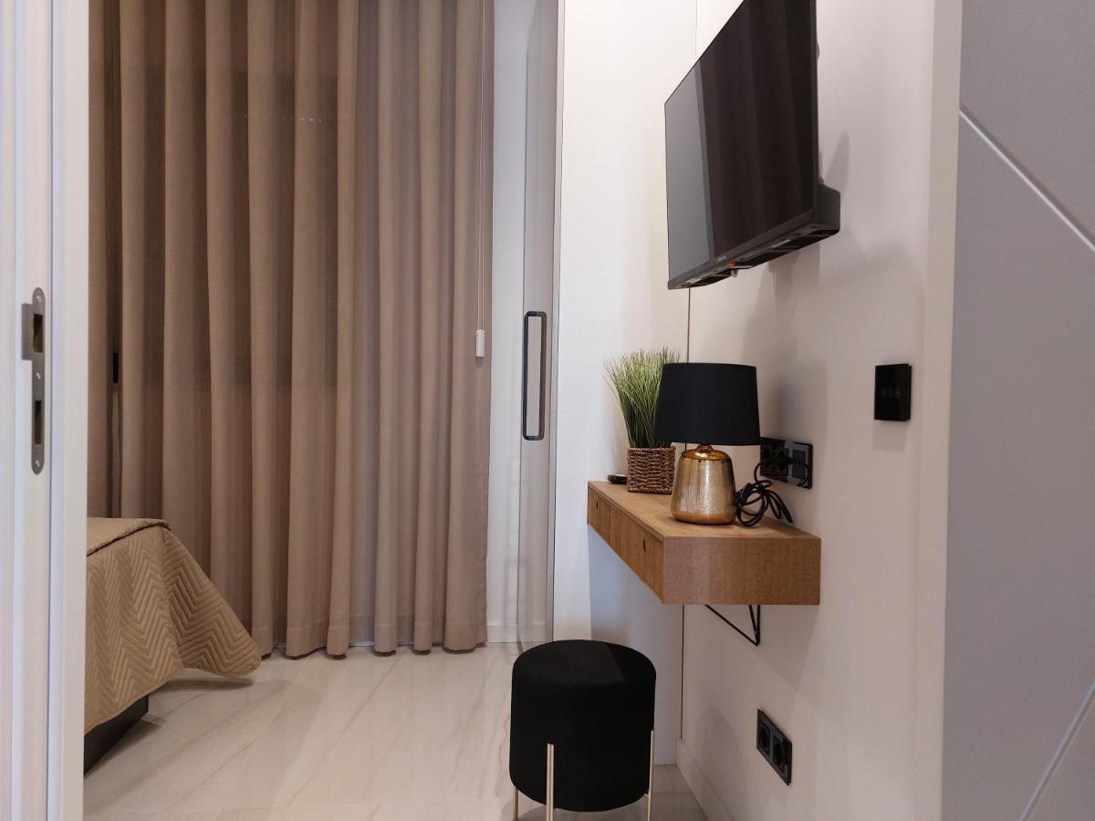 נאזרה Liris Holiday Apartments מראה חיצוני תמונה