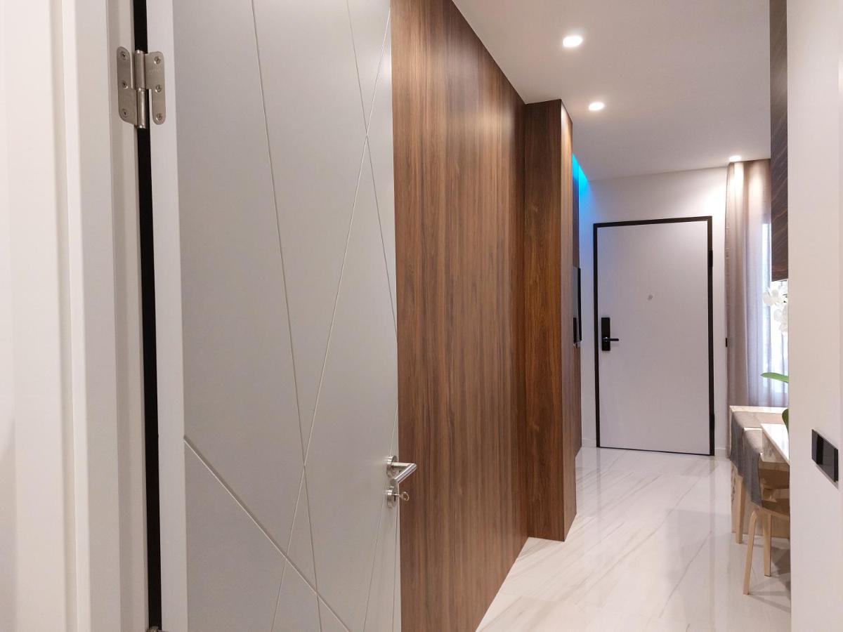 נאזרה Liris Holiday Apartments מראה חיצוני תמונה