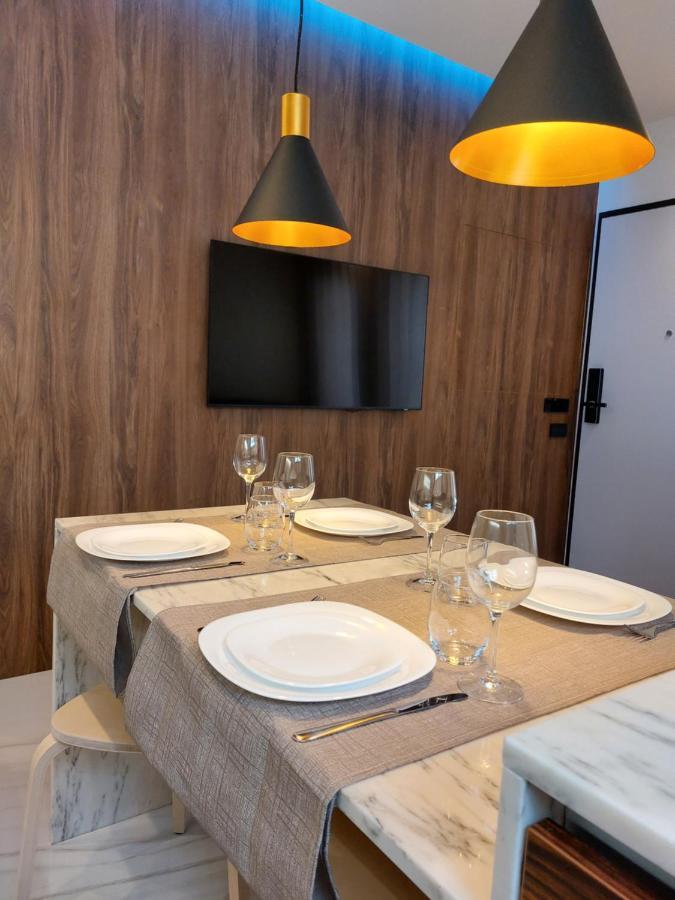 נאזרה Liris Holiday Apartments מראה חיצוני תמונה