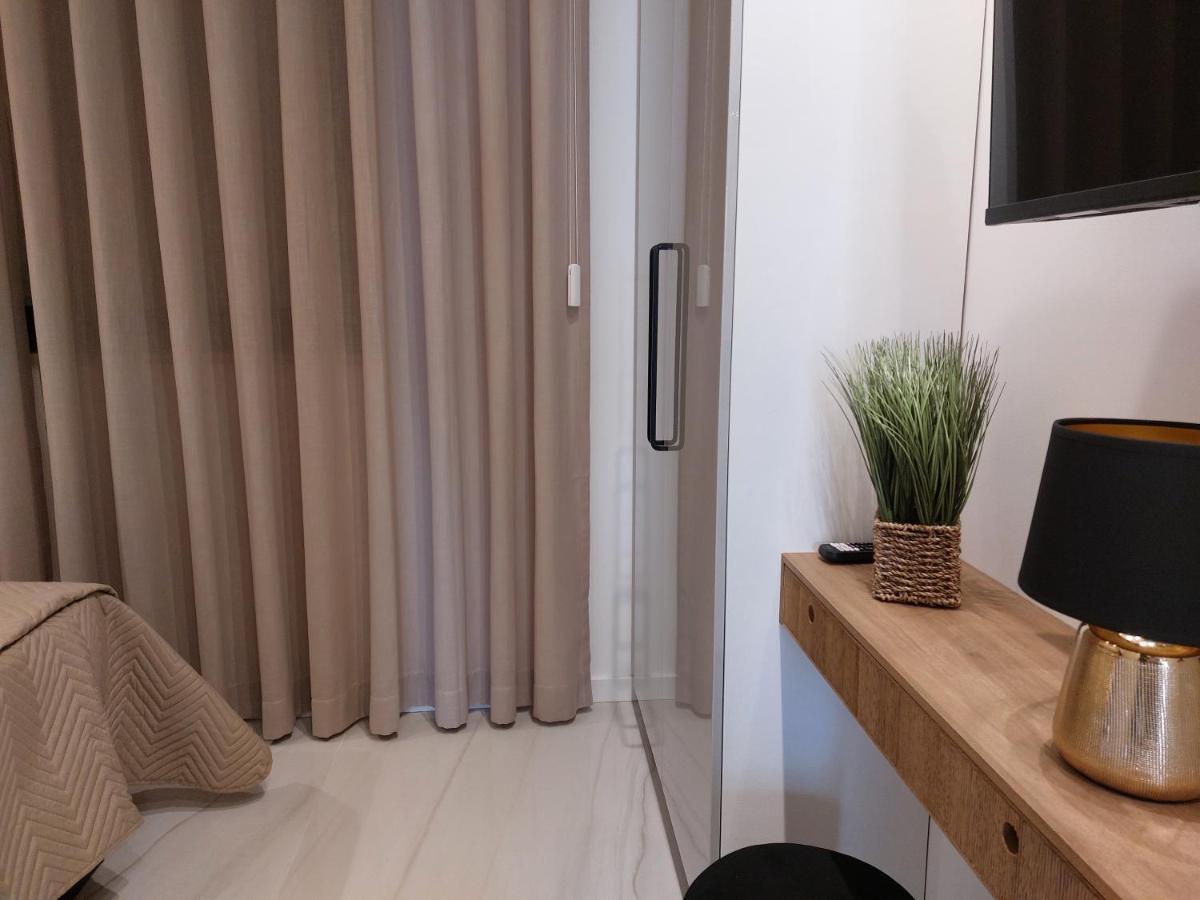 נאזרה Liris Holiday Apartments מראה חיצוני תמונה