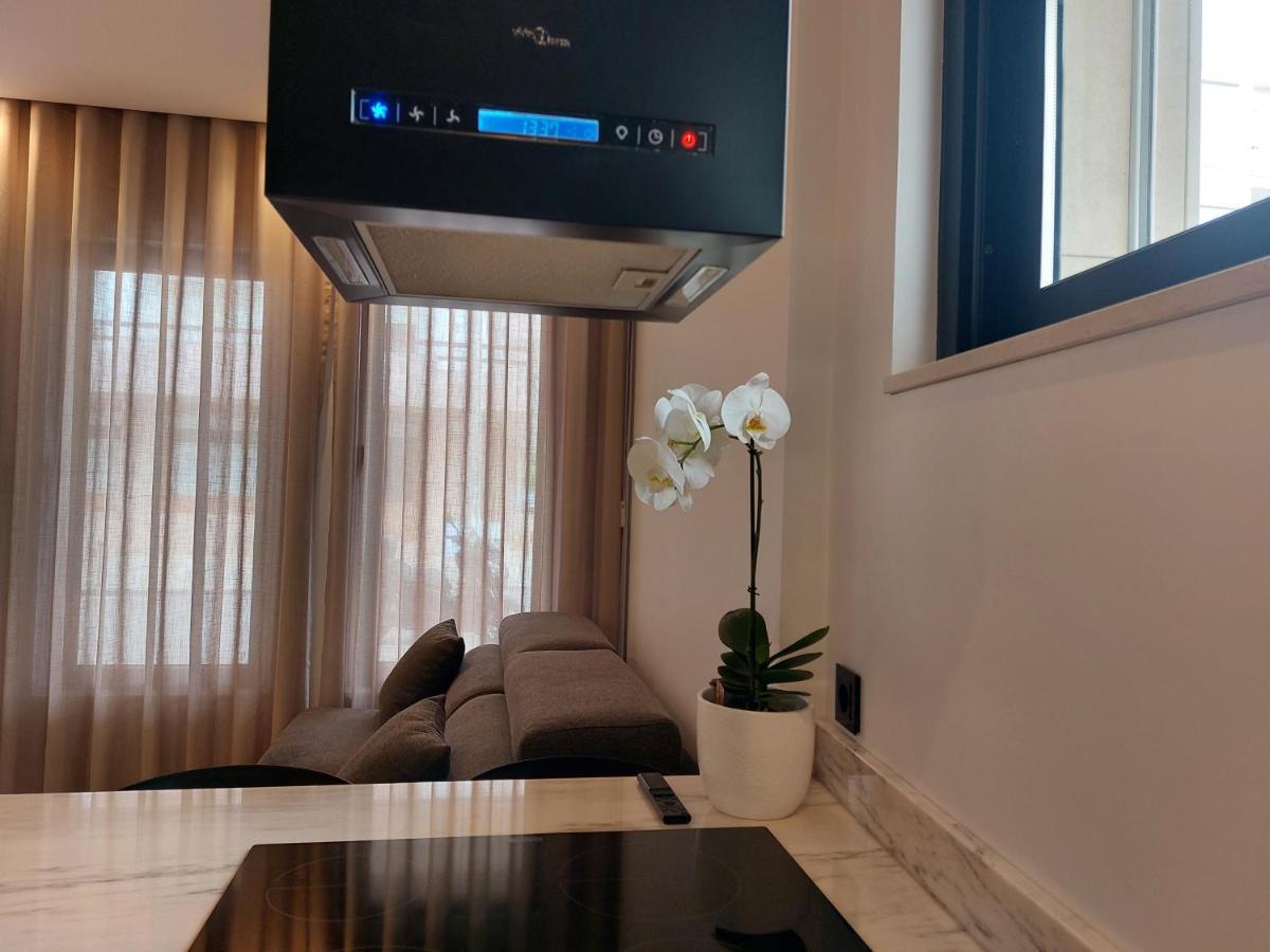 נאזרה Liris Holiday Apartments מראה חיצוני תמונה