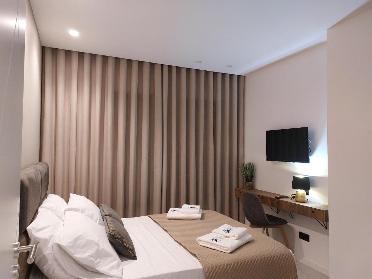 נאזרה Liris Holiday Apartments מראה חיצוני תמונה