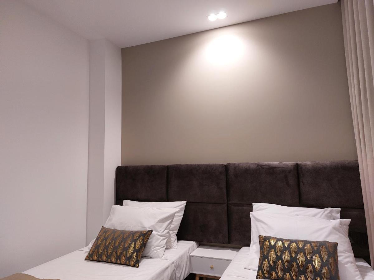 נאזרה Liris Holiday Apartments מראה חיצוני תמונה