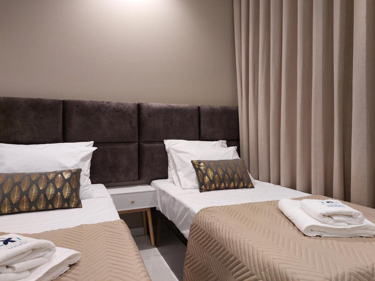 נאזרה Liris Holiday Apartments מראה חיצוני תמונה